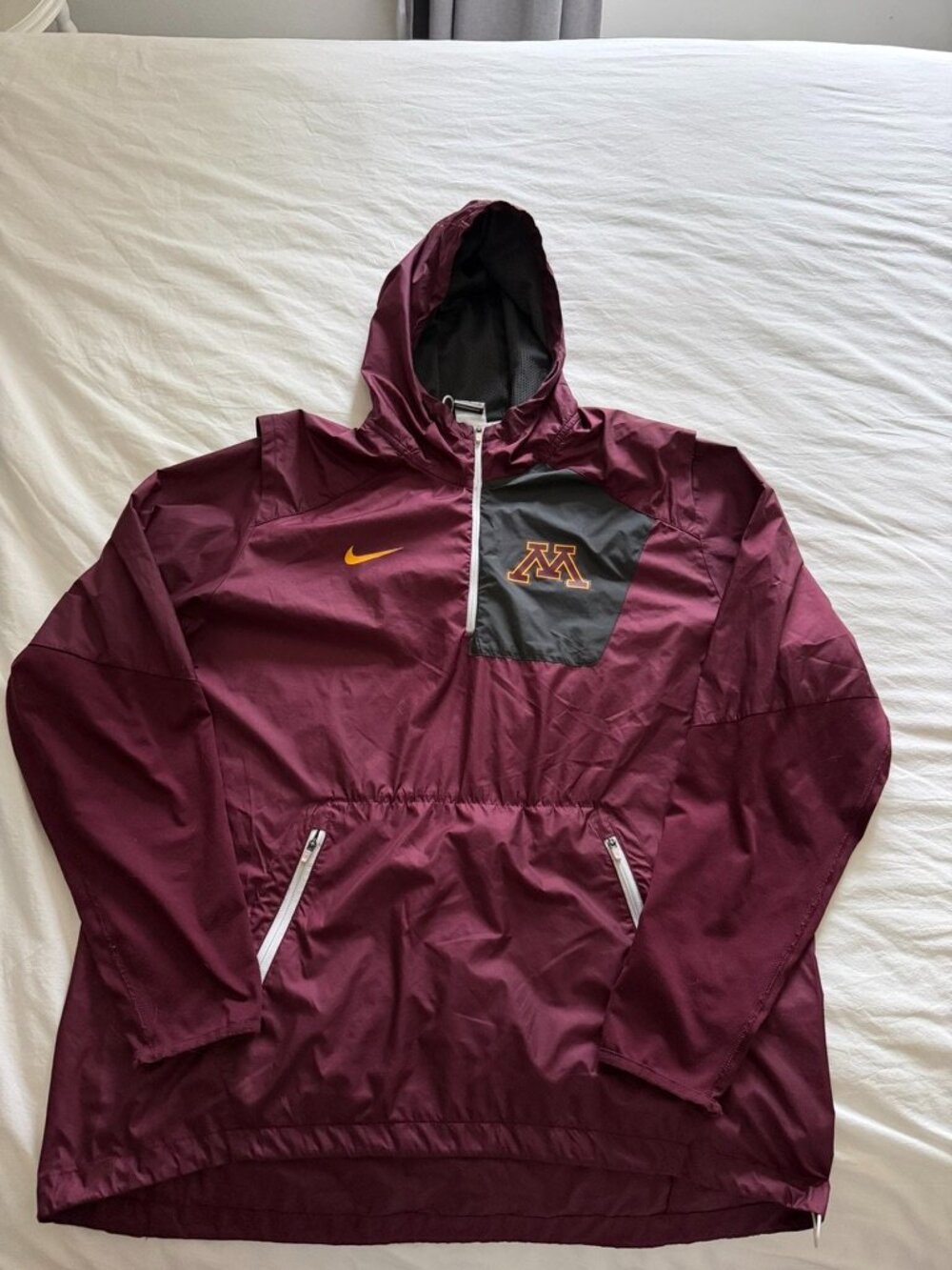 Nike Minnesota Gophers Hooded Windbreaker Jacket Maroon Gold Pullover
